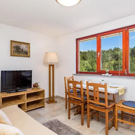 1 Bedroom Cozy In Lejlighed Lokve